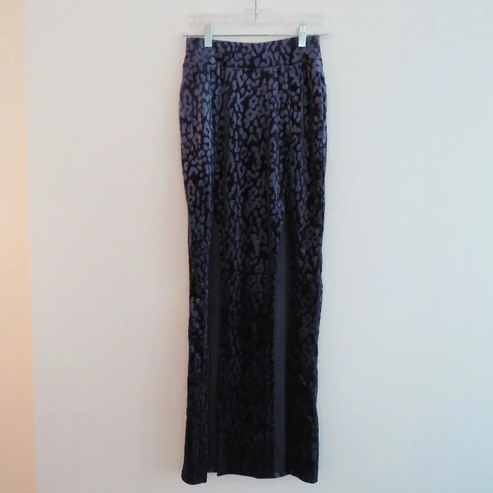 KILLSTAR Nine Lives Skirt in Purple Plum Gothic Maxi Burnout Velvet Size XS NWT - Picture 3 of 16